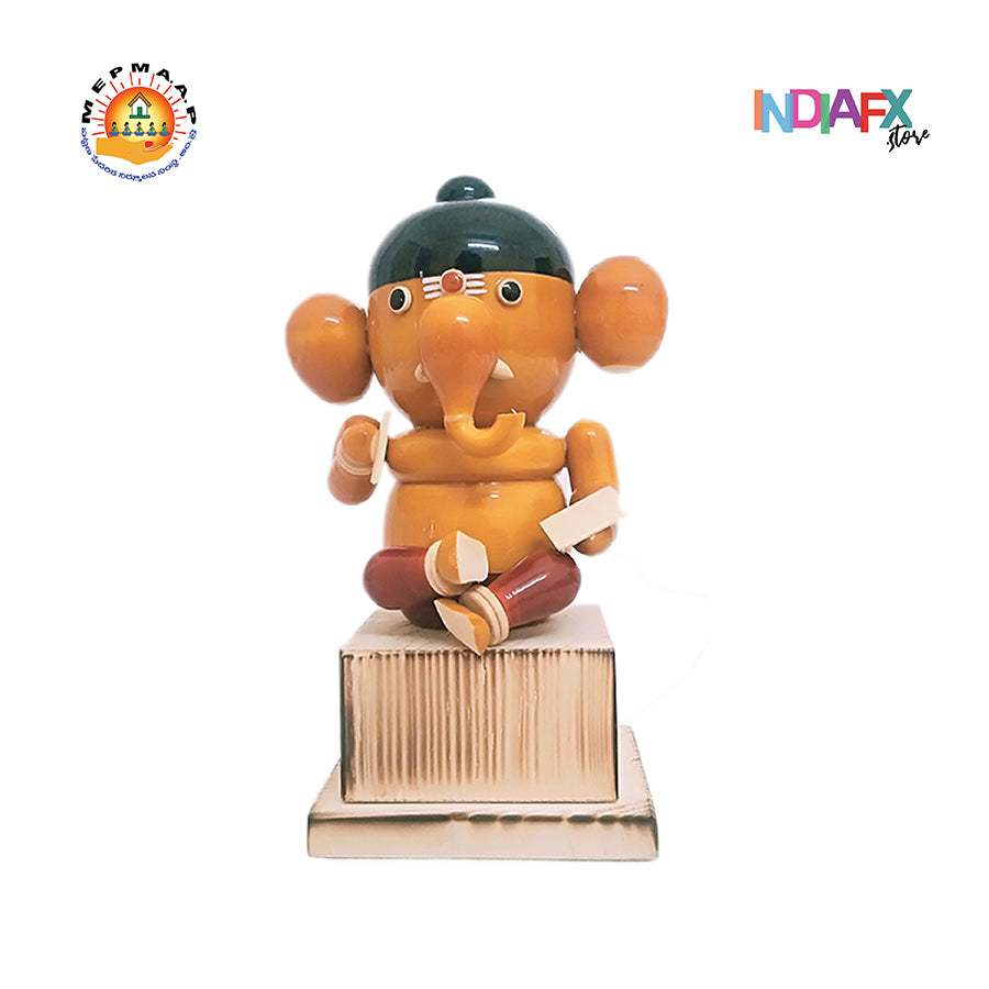 This Liitle Vignyaganesh Idol