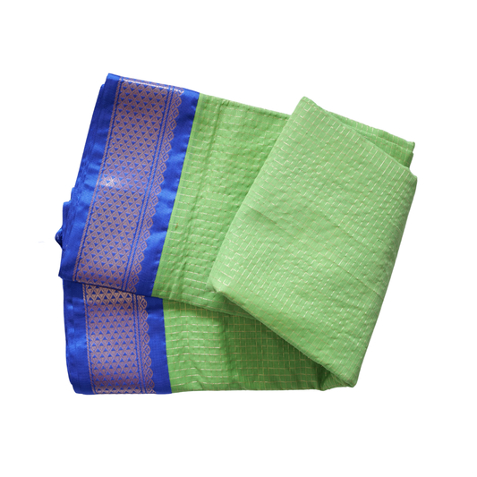 Cotton Saree with Contrast Blouse Minimal Vintage Elegance